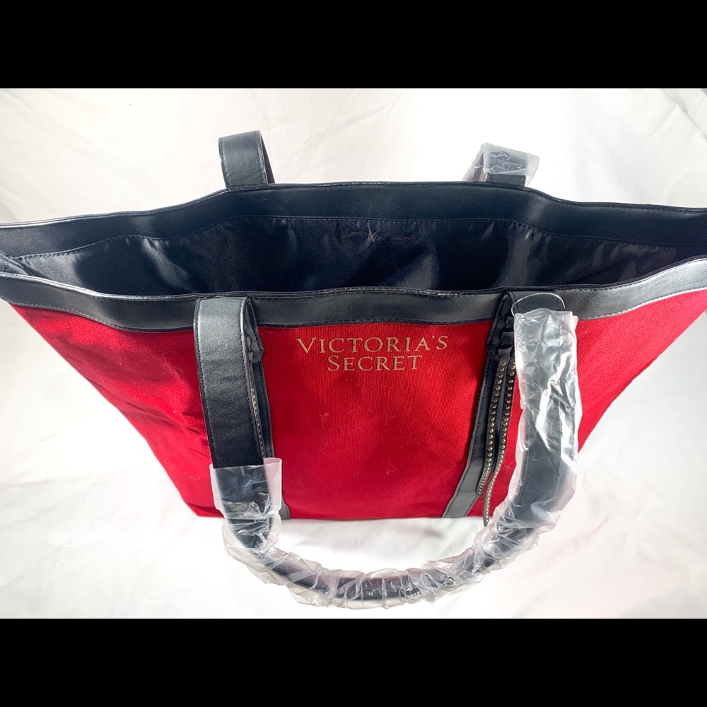 NWT Victoria’s Secret Tote